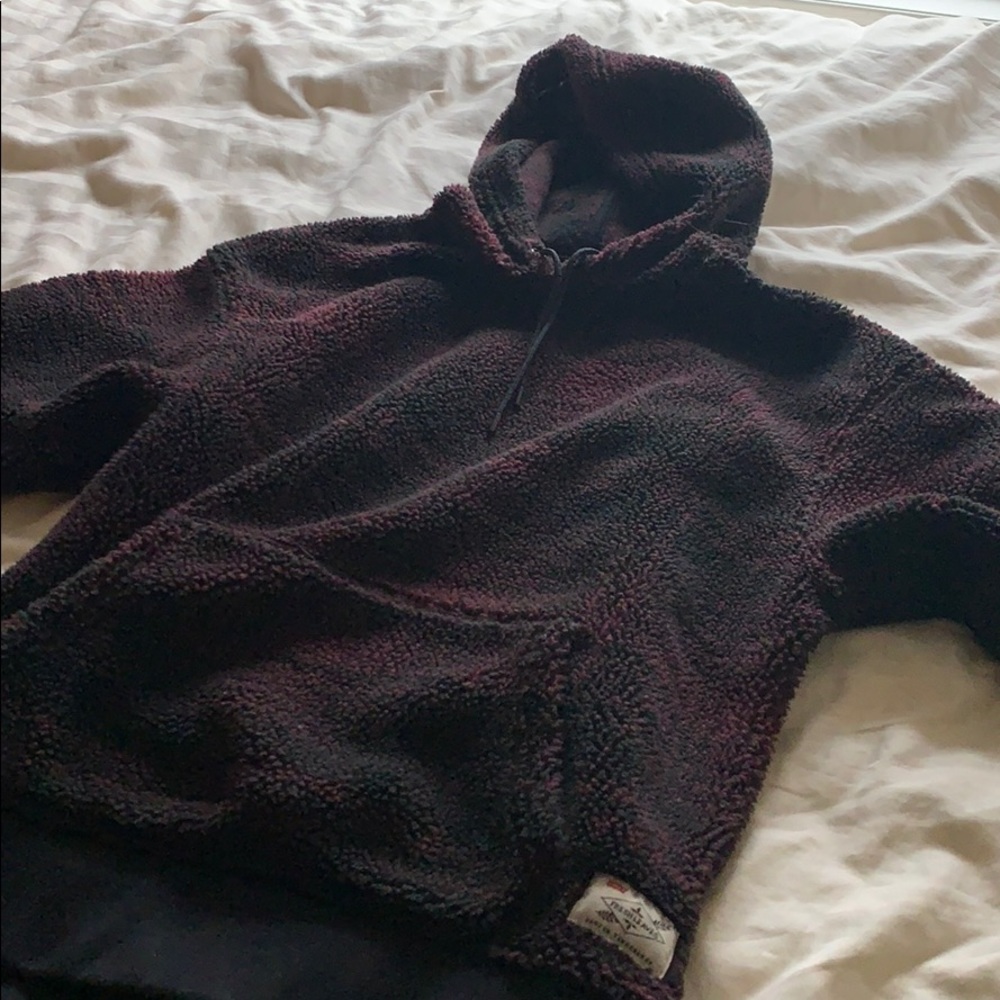 Fresh Leaves Levi’s Pullover